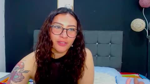 Snapshot of nicolee_8 chatting on October 10, 2025, 1:43 pm nicolee_8 online show from October 10, 2025, 1:43 pm