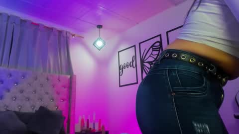 Snapshot of nicolee_millerr chatting on January 15, 2026, 12:32 pm nicolee millerr online show from January 15, 2026, 12:32 pm