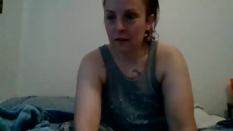 Nicole online show from April 3, 2026, 7:23 pm