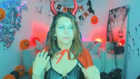 Snapshot of nicolehits chatting on October 31, 2025, 6:03 am nicolehits online show from October 31, 2025, 6:03 am