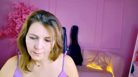 Snapshot of nicolehits chatting on November 4, 2025, 9:19 am nicolehits online show from November 4, 2025, 9:19 am