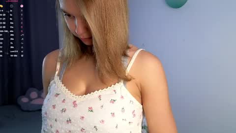 Nicole online show from April 10, 2026, 7:18 pm