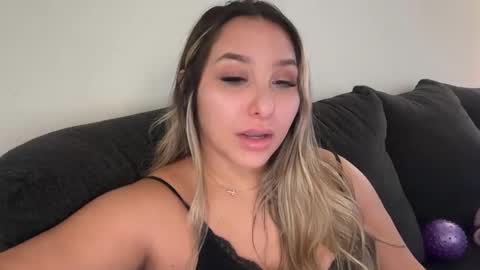 Snapshot of nicolelovesyou444 chatting on October 21, 2025, 4:08 pm nicolelovesyou444 online show from October 21, 2025, 4:08 pm
