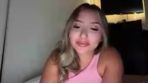 nicolelovesyou444 online show from June 13, 2026, 4:05 pm