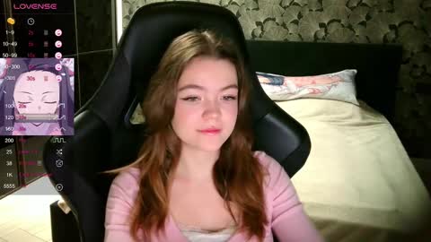 NicoleMeew online show from December 25, 2024, 7:24 pm