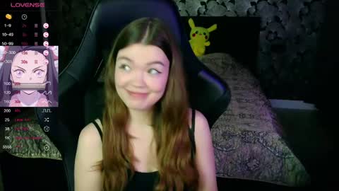 NicoleMeew online show from April 13, 2026, 5:18 pm