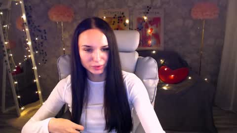 Nicole online show from June 30, 2026, 5:25 pm