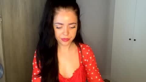 Nicole online show from March 21, 2026, 5:27 pm