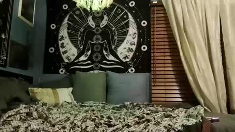 nicolescontent2025 online show from May 10, 2026, 3:33 am