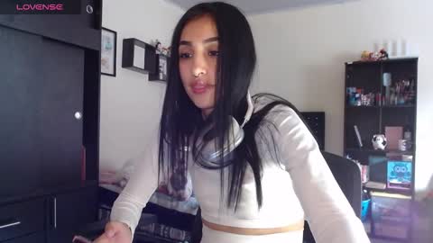 Nicole online show from January 5, 2026, 9:18 pm