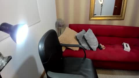 Snapshot of nicolettcolin chatting on February 22, 2026, 5:33 pm Nicolettcolin online show from February 22, 2026, 5:33 pm