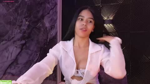 Snapshot of nicollbashel chatting on December 16, 2024, 10:50 am Nicoll  Independent model online show from December 16, 2024, 10:50 am