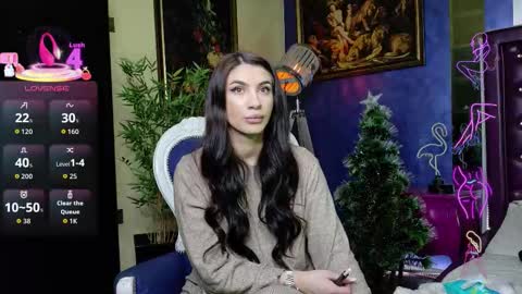 Nicolle online show from December 18, 2025, 11:16 am