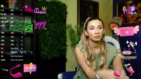 Snapshot of nicollepalmer chatting on June 4, 2026, 9:15 am Nicolle online show from June 4, 2026, 9:15 am
