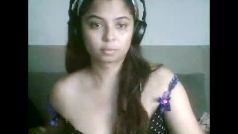 NicollGreen online show from September 25, 2025, 11:25 am