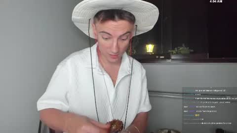 Snapshot of nicoslowmoo chatting on July 20, 2026, 2:04 am NicoSlowmoo online show from July 20, 2026, 2:04 am