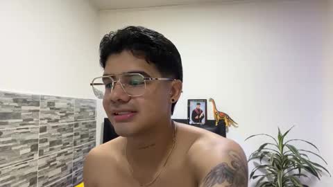 nicvelez22 online show from March 19, 2026, 12:36 am