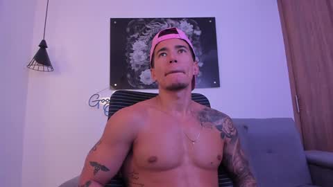 Niick online show from December 26, 2024, 1:18 am