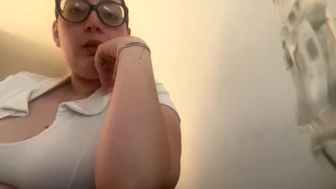 Anni online show from March 8, 2026, 8:34 pm