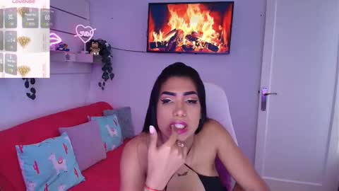 Nicolle Bustamante online show from February 3, 2026, 12:54 pm