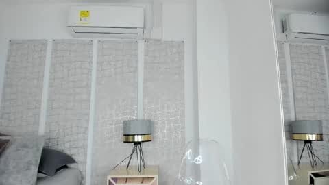 Niicole online show from November 27, 2025, 7:16 pm