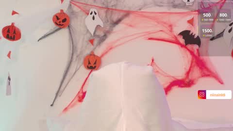 Snapshot of niinaink chatting on October 31, 2025, 1:45 pm NINAINK online show from October 31, 2025, 1:45 pm