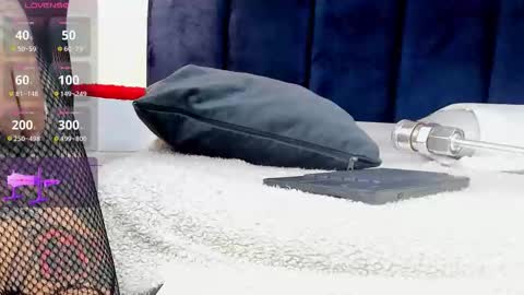 Snapshot of niinaink chatting on November 28, 2025, 12:08 pm NINAINK online show from November 28, 2025, 12:08 pm