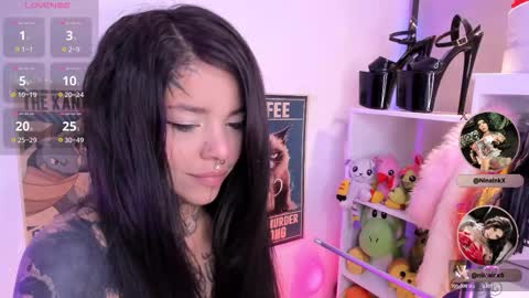 Snapshot of niinaink chatting on December 2, 2025, 12:43 pm NINAINK online show from December 2, 2025, 12:43 pm