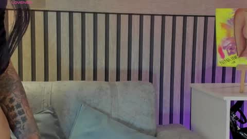 NINAINK online show from April 17, 2026, 9:29 pm