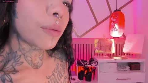 Snapshot of niinaink chatting on July 9, 2026, 12:09 pm NINAINK online show from July 9, 2026, 12:09 pm