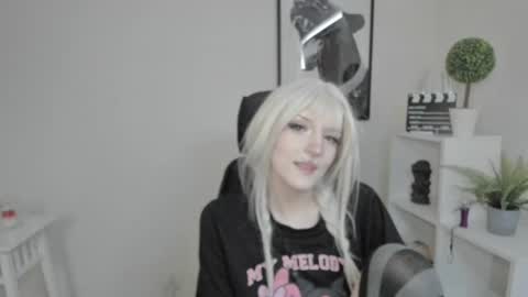 Snapshot of nika_dream1 chatting on July 13, 2026, 12:41 pm Nika online show from July 13, 2026, 12:41 pm