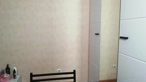  MY NAME IS AMILI WELCOME TO MY ROOM online show from April 1, 2026, 12:11 am