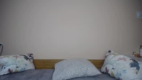 Snapshot of nika_web chatting on September 19, 2025, 8:49 am Nika online show from September 19, 2025, 8:49 am