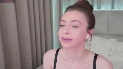 Nika online show from April 24, 2026, 10:12 pm