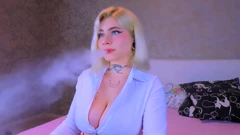 Snapshot of nikarocks chatting on September 18, 2025, 9:39 pm nikarocks online show from September 18, 2025, 9:39 pm