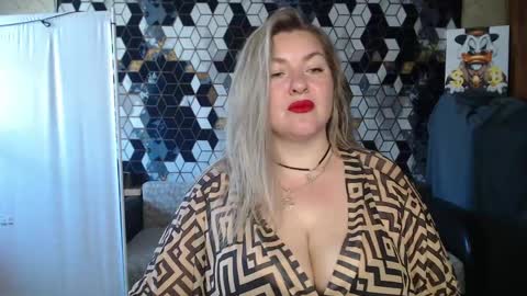 Snapshot of nikaskylink chatting on May 20, 2026, 5:13 am Nika online show from May 20, 2026, 5:13 am