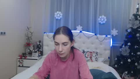 nikastarkk online show from December 11, 2024, 1:47 am