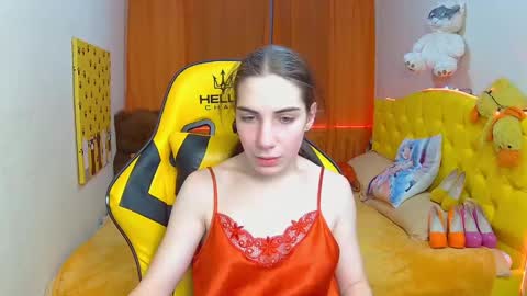 nikastarkk online show from February 14, 2025, 7:54 pm