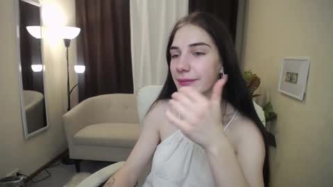 nikastarkk online show from November 14, 2025, 10:18 pm