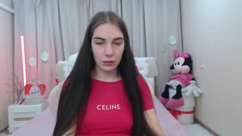 nikastarkk online show from April 9, 2026, 6:57 pm