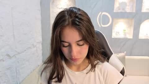 Online 2200 to 600 online show from November 12, 2025, 3:07 am