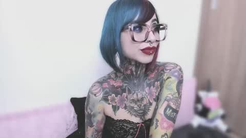 Nikki Ramone   online show from September 24, 2025, 10:57 pm