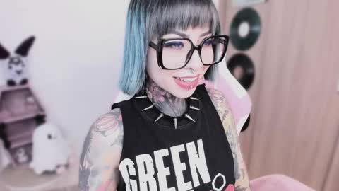 Nikki Ramone   online show from April 27, 2026, 10:57 am