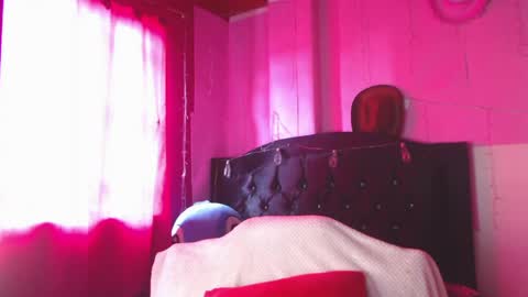 Nikkirous online show from May 8, 2026, 5:18 pm