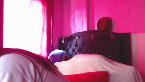 Nikkirous online show from May 12, 2026, 2:14 pm