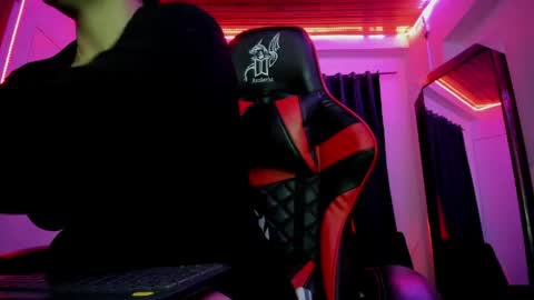   online show from May 1, 2026, 10:42 am