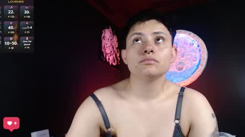 Nikky online show from October 5, 2025, 7:34 pm