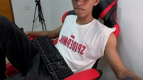 niklaus_wolf online show from March 26, 2026, 6:30 am