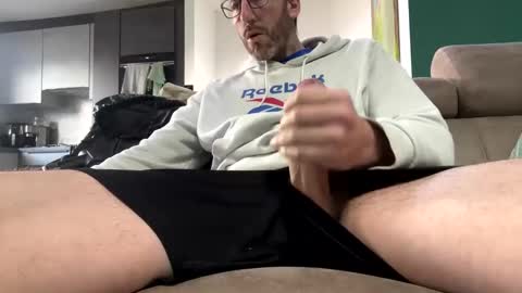 Niko online show from March 28, 2026, 9:31 am