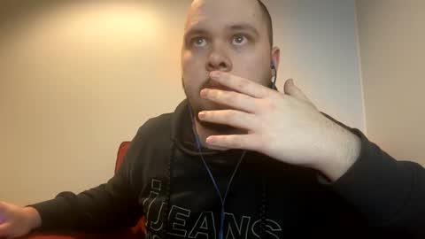 nikofromforest online show from January 25, 2025, 9:57 pm